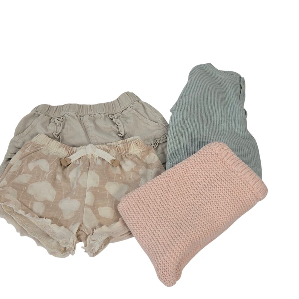 Girls Monochrome Pastel 4 Piece Minimalist Soft Tone Baby Bundle Sizes 0–6 Month
